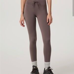 Women's Vuori Daily Legging in Huckleberry